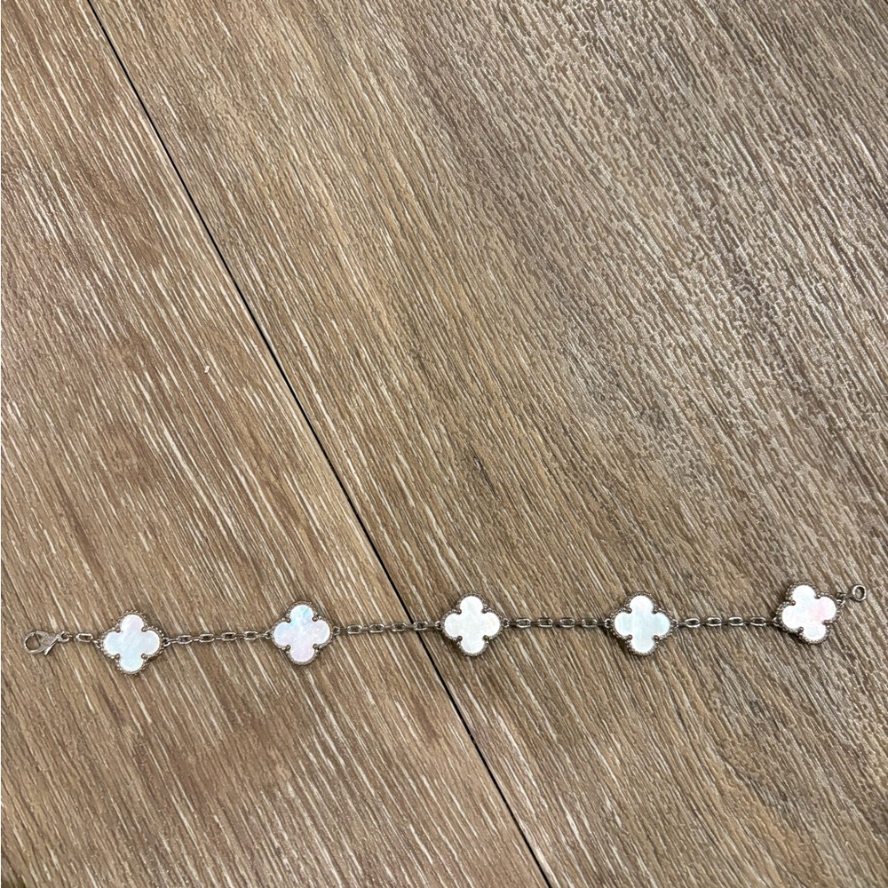 Alhambra Clover Motif Bracelet silver